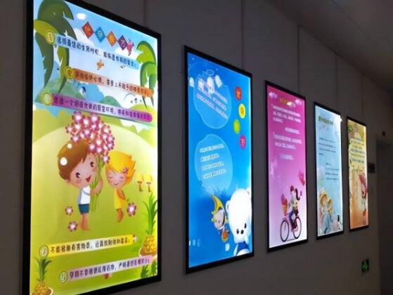pc耐力板在燈箱廣告行業(yè)的優(yōu)勢(shì)