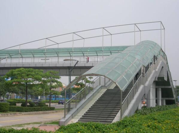 PC耐力板有哪些缺點(diǎn)？