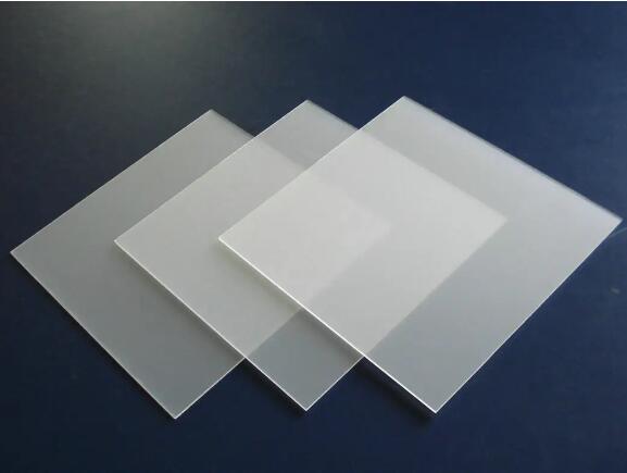 PC擴散板和亞克力板的區(qū)別有哪些？