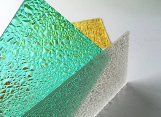 浴室隔斷的材料怎么選？