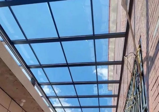 亞克力、PC板、PS板優(yōu)點(diǎn)和缺點(diǎn)